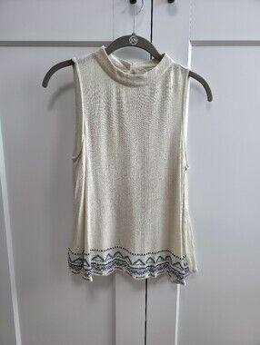 Love Fire Sleeveless Off-White Top